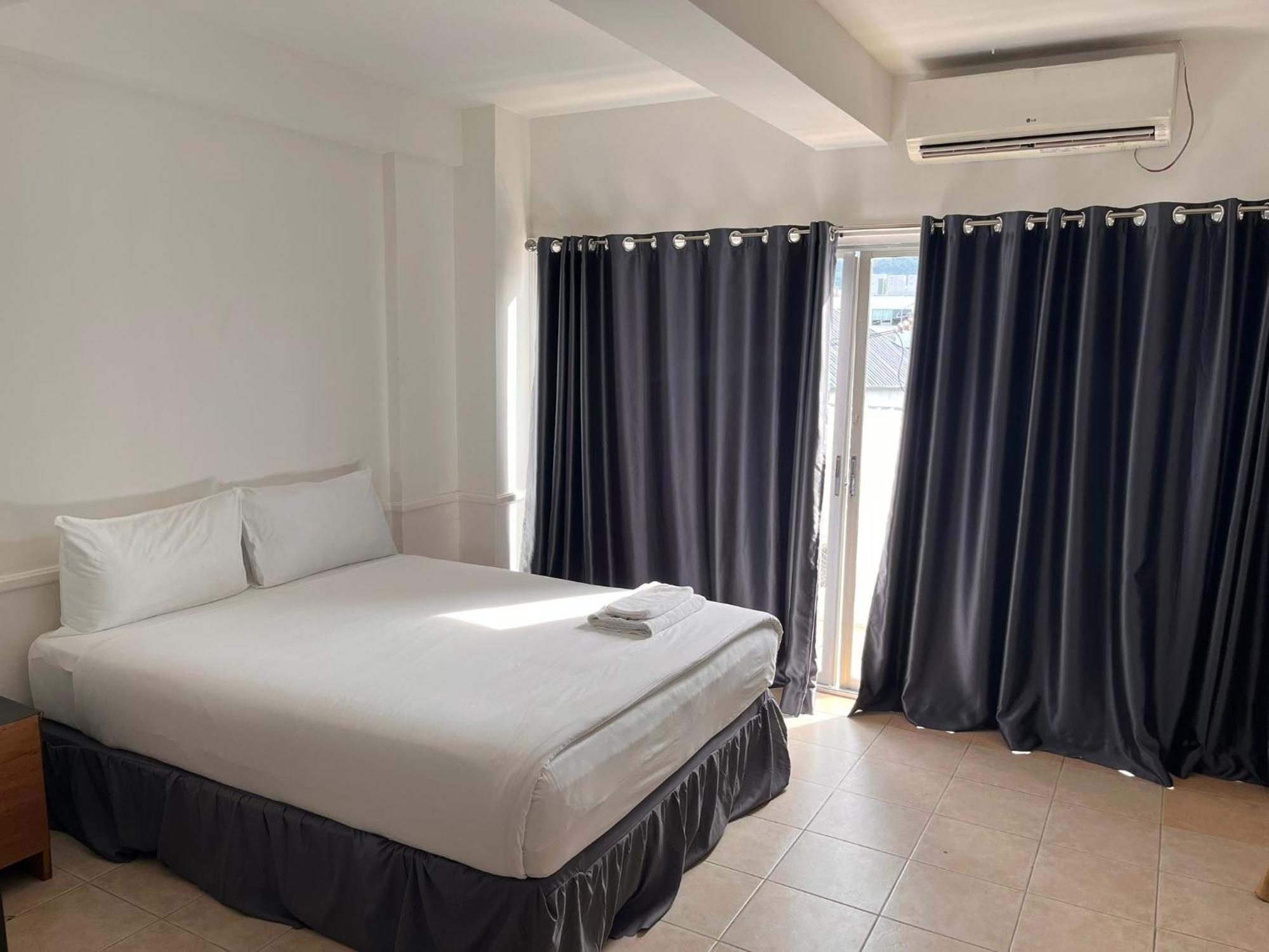 ホテル Shalom Center Chaweng Samui エクステリア 写真