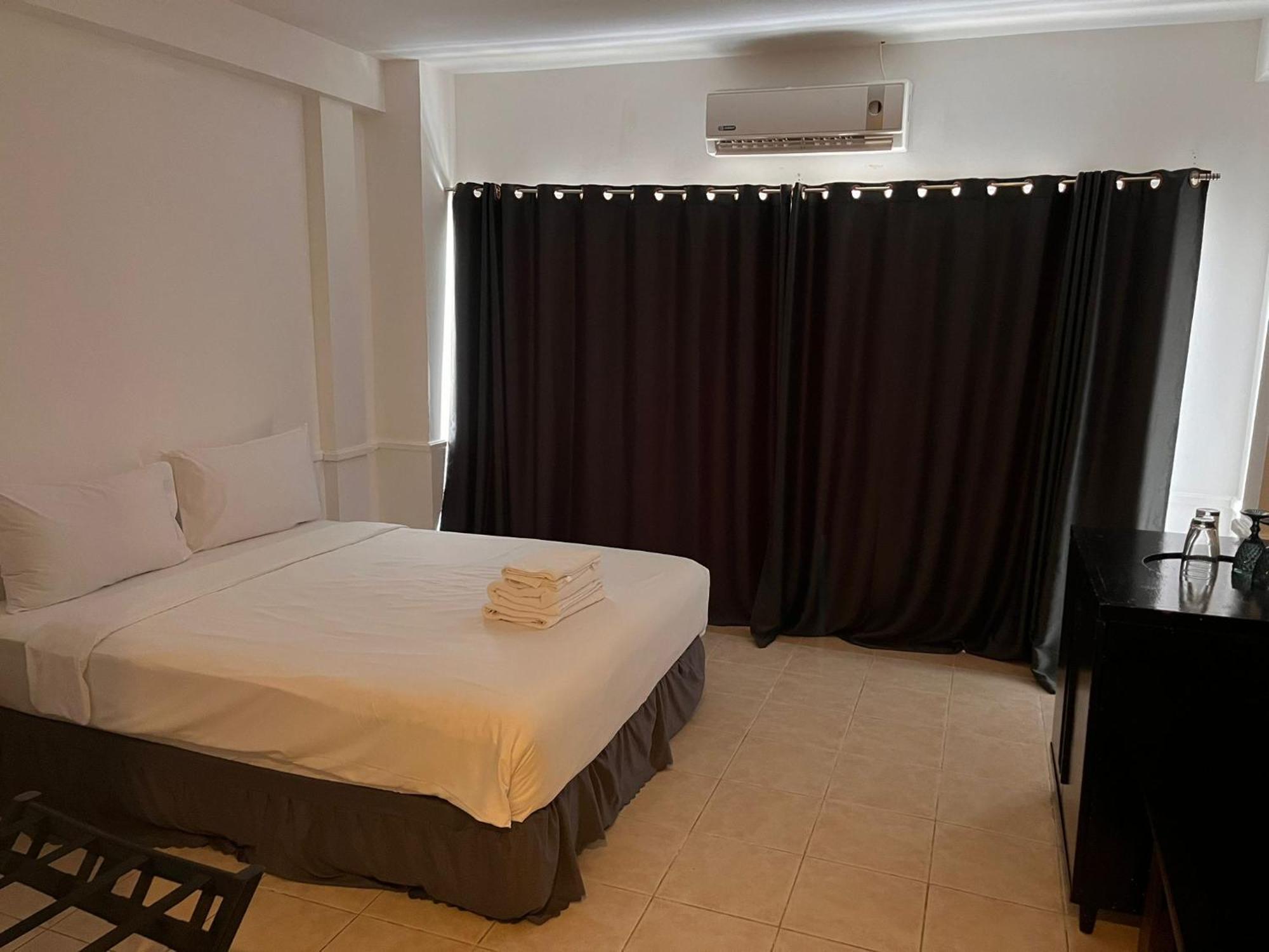ホテル Shalom Center Chaweng Samui エクステリア 写真