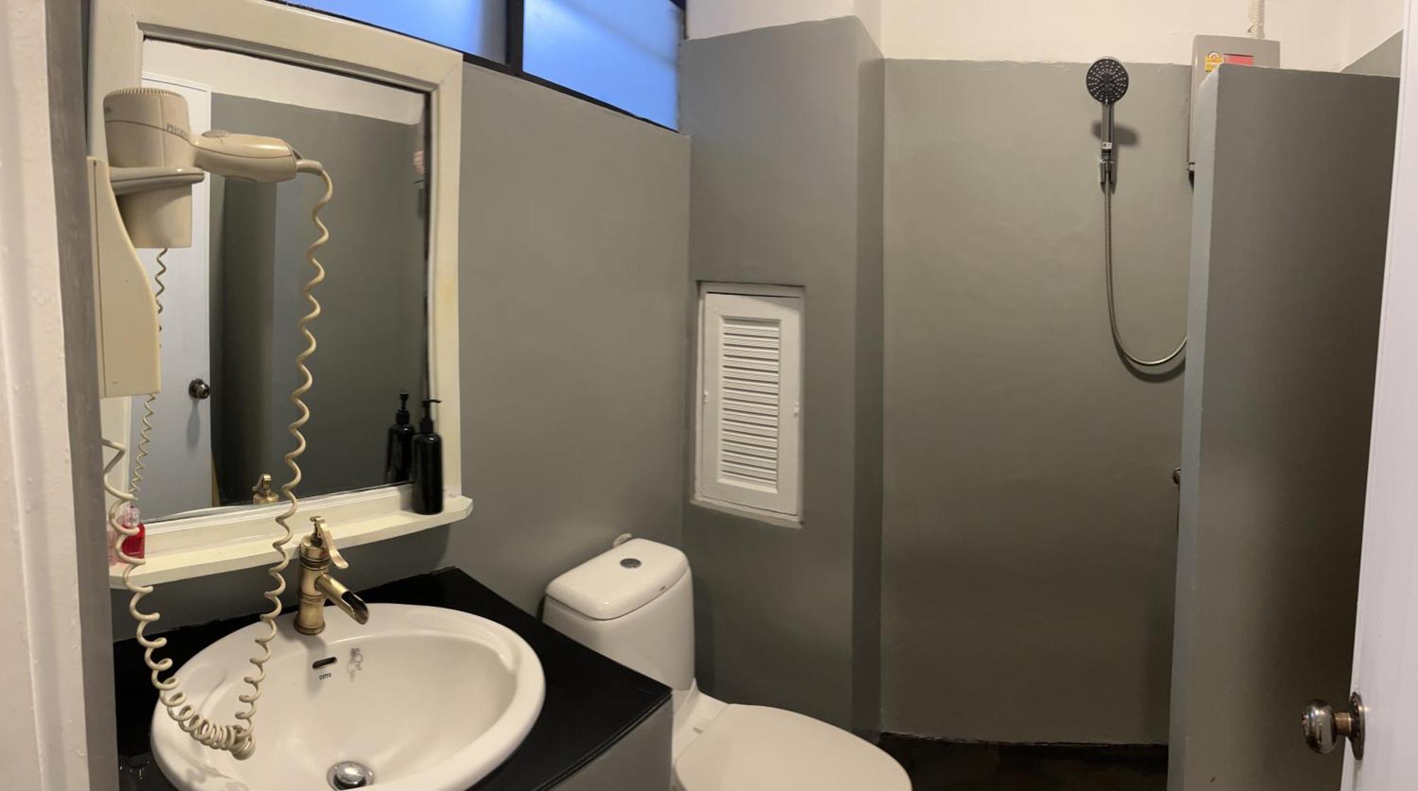 ホテル Shalom Center Chaweng Samui エクステリア 写真